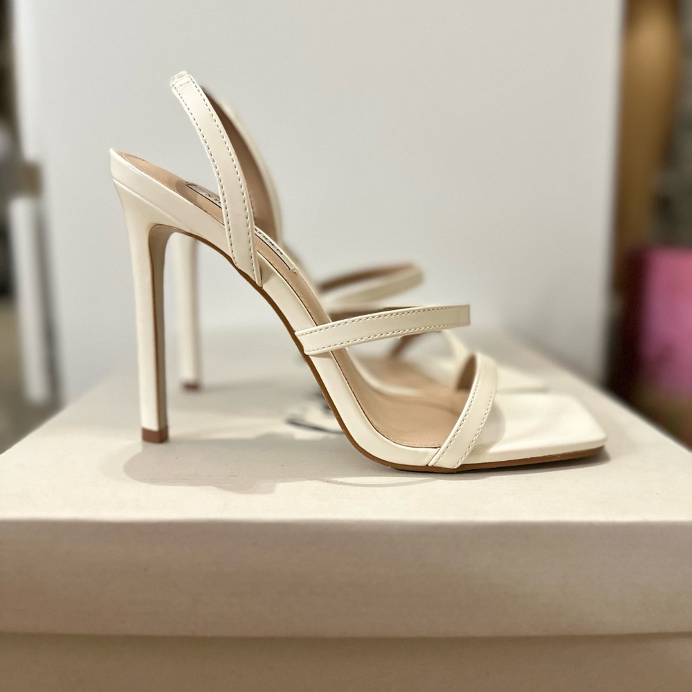 Steve Madden white heeled sandals